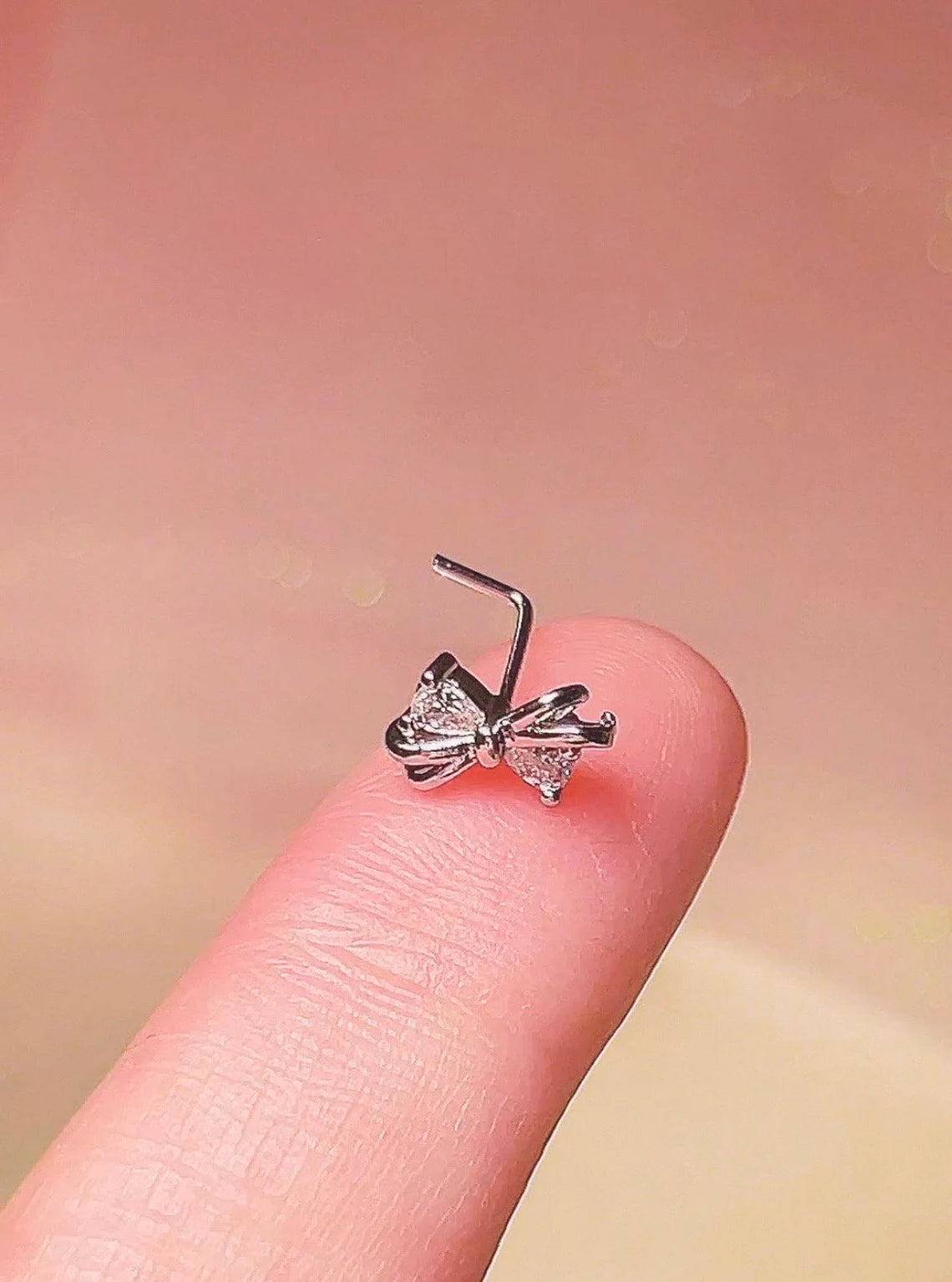 Ribbon Nose Stud