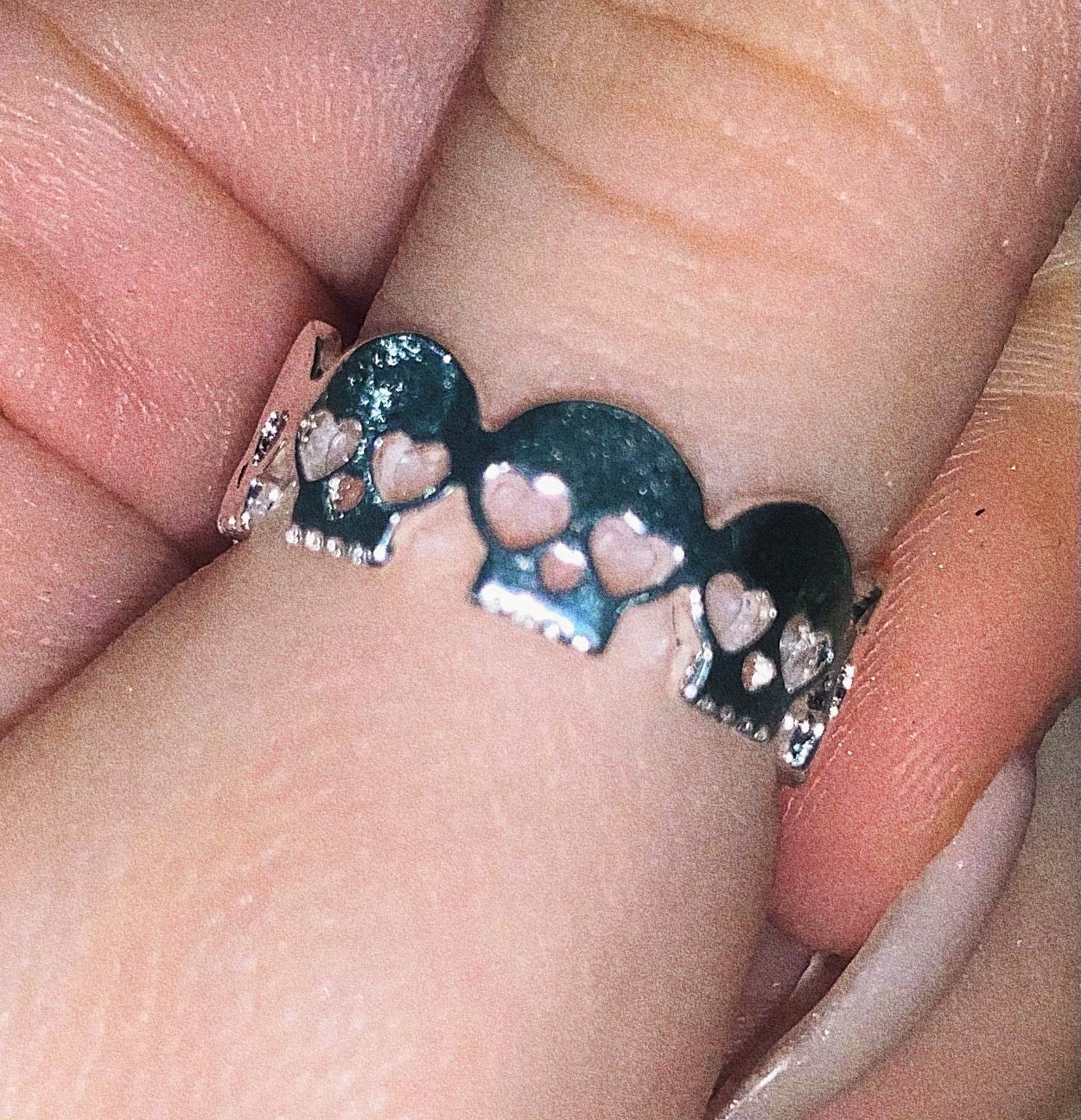 Skull With Heart Eyes Ring