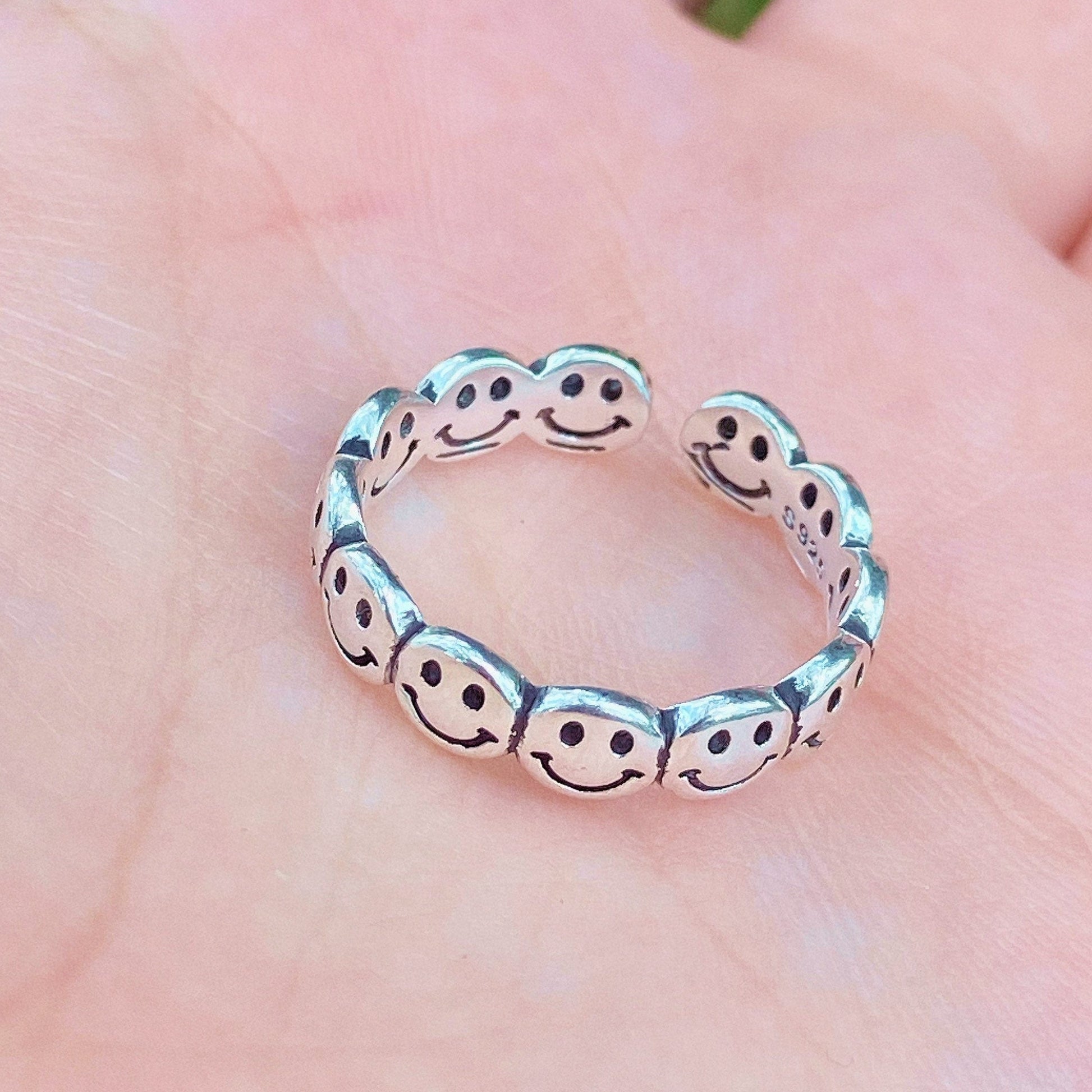 smiley face band ring